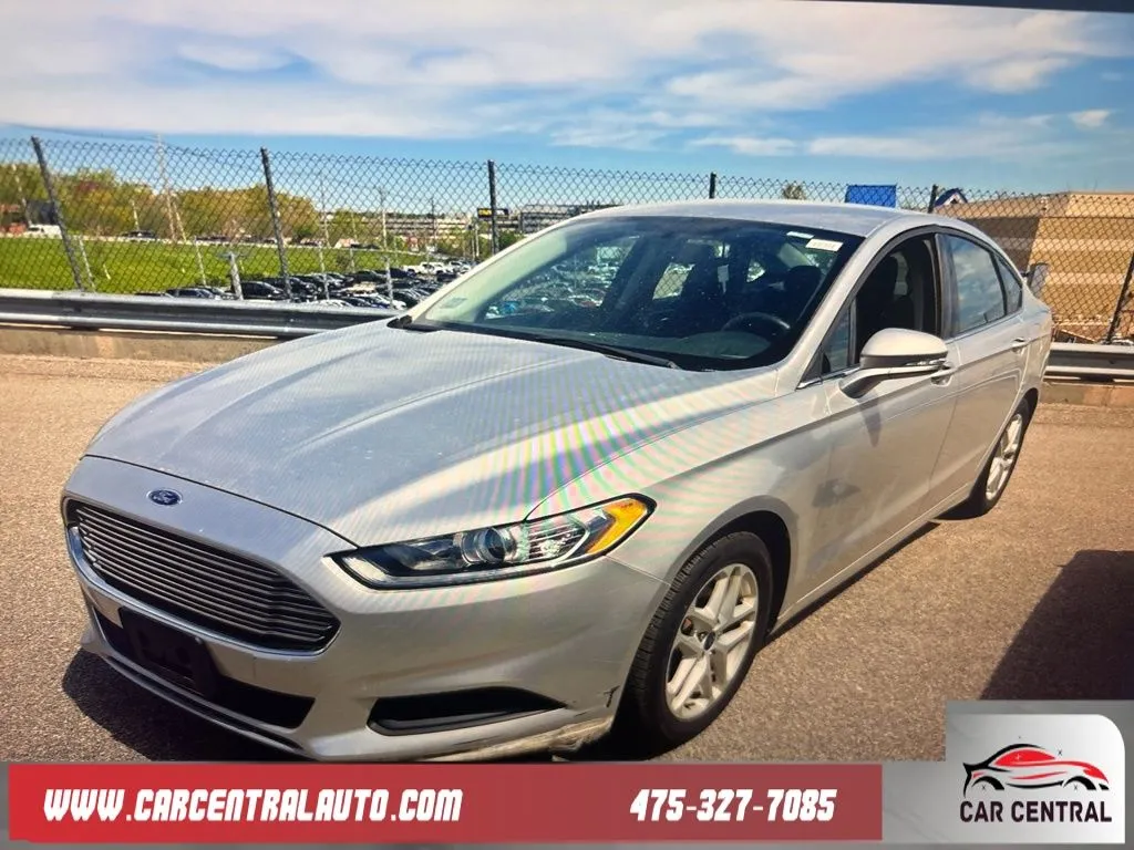 Silver 2014 Ford Fusion SE for sale in Milford, CT