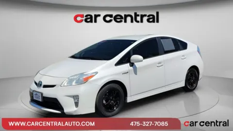White 2013 Toyota Prius Three for sale in Milford, CT