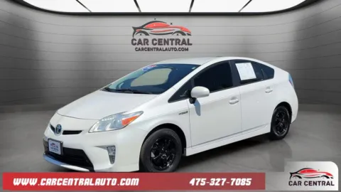 White 2013 Toyota Prius Three for sale in Milford, CT