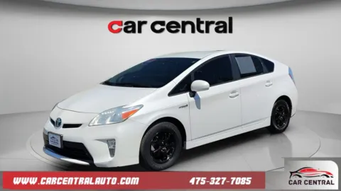 White 2013 Toyota Prius Three for sale in Milford, CT