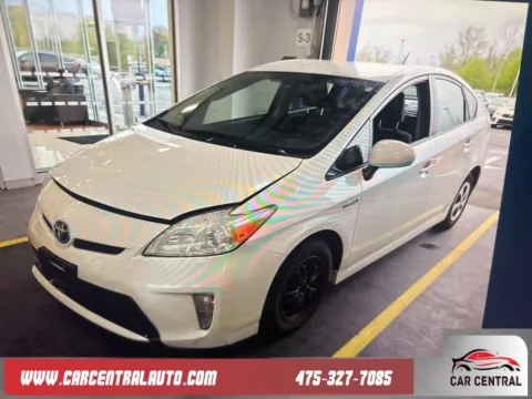 White 2013 Toyota Prius Three for sale in Milford, CT
