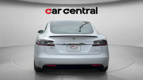 More photos of 2018 Tesla Model S P100D at Car Central Milford, CT