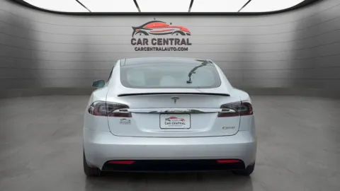 More photos of 2018 Tesla Model S P100D at Car Central Milford, CT