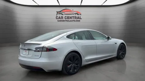 More photos of 2018 Tesla Model S P100D at Car Central Milford, CT