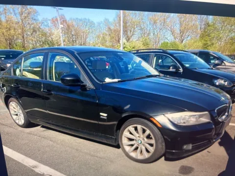 More photos of 2011 BMW 3 Series 328i xDrive at Car Central Milford, CT