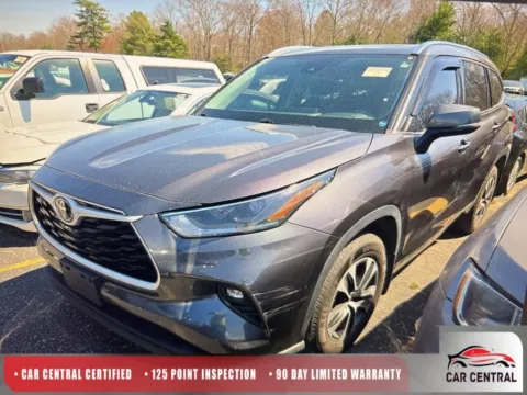 Gray 2021 Toyota Highlander XLE for sale in Milford, CT