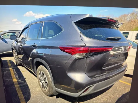 Photos of 2021 Toyota Highlander XLE for sale in Milford, CT at Car Central Milford