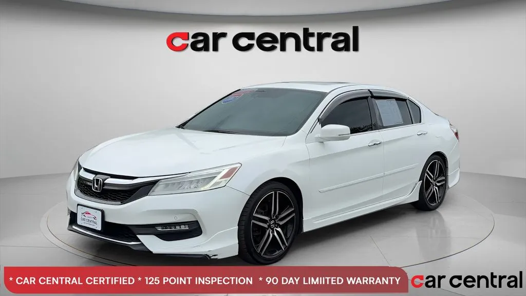 White 2017 Honda Accord Touring for sale in Milford, CT