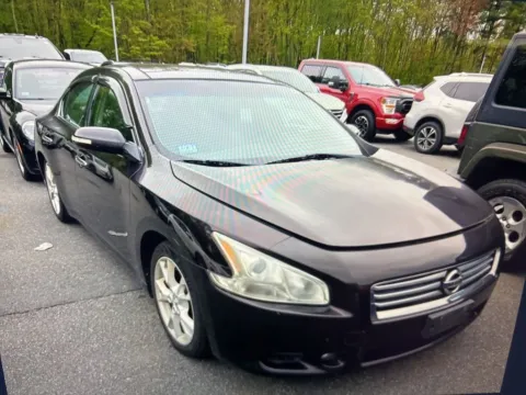 More photos of 2012 Nissan Maxima 3.5 SV at Car Central Milford, CT