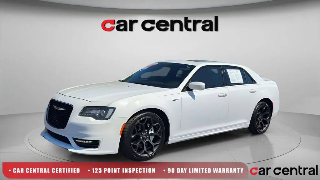 2020 Chrysler 300 S's photo