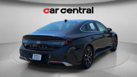 More photos of 2025 Hyundai Sonata SEL at Car Central Milford, CT