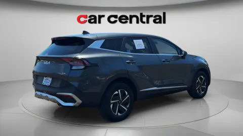 More photos of 2023 Kia Sportage Hybrid LX at Car Central Milford, CT