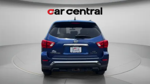More photos of 2017 Nissan Pathfinder Platinum at Car Central Milford, CT