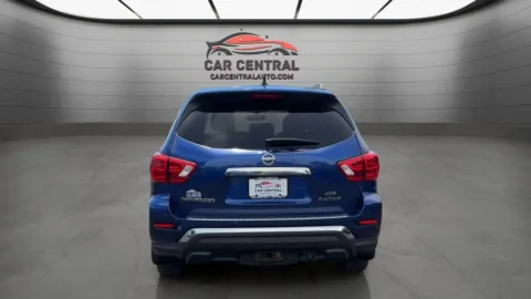 More photos of 2017 Nissan Pathfinder Platinum at Car Central Milford, CT