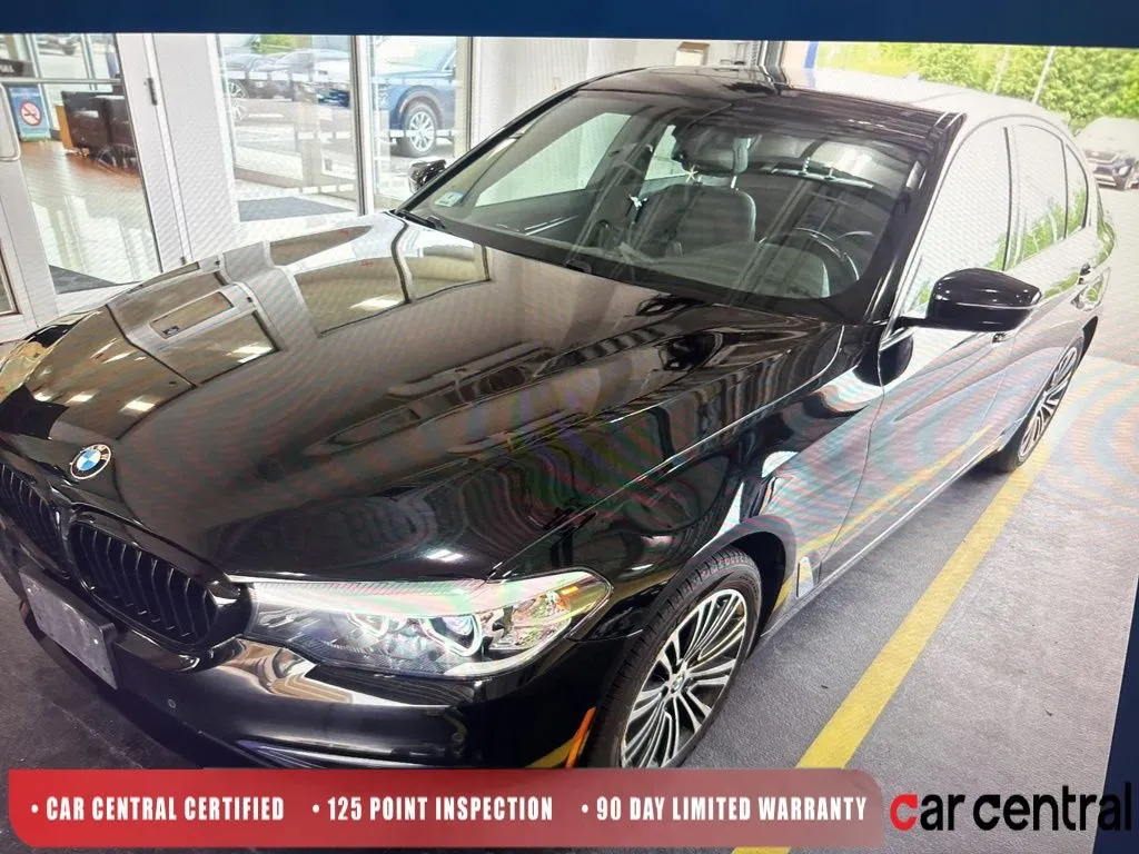 2018 BMW 5 Series 530i xDrive Sedan's photo