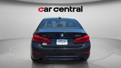 More photos of 2018 BMW 5 Series 530i xDrive at Car Central Milford, CT
