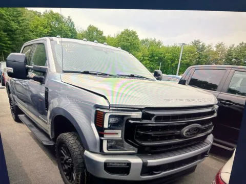 More photos of 2020 Ford F-350SD Lariat at Car Central Milford, CT