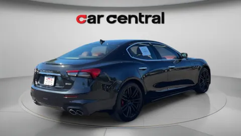 More photos of 2022 Maserati Ghibli Modena Q4 at Car Central Milford, CT