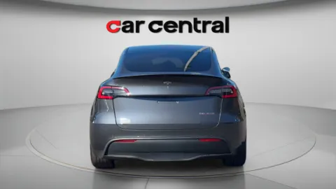 More photos of 2021 Tesla Model Y Performance at Car Central Milford, CT