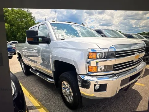 More photos of 2018 Chevrolet Silverado 2500HD LT at Car Central Milford, CT