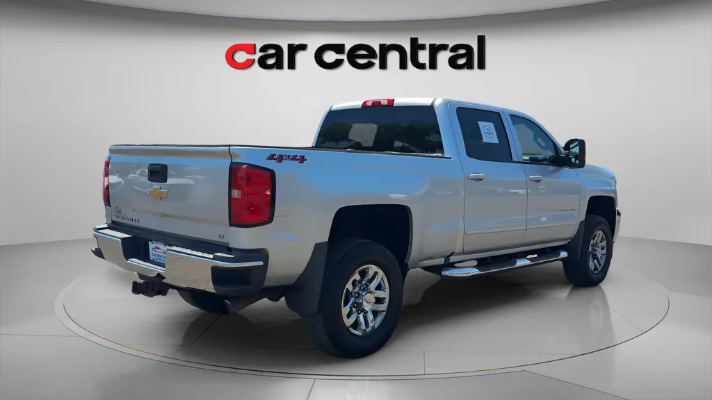 More photos of 2018 Chevrolet Silverado 2500 HD LT at Car Central Milford, CT
