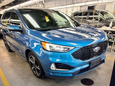 More photos of 2020 Ford Edge ST at Car Central Milford, CT
