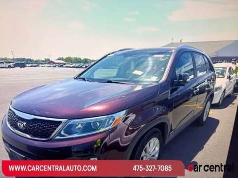 Red 2014 Kia Sorento EX for sale in Milford, CT