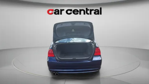 More photos of 2011 BMW 3 Series 328i xDrive at Car Central Milford, CT
