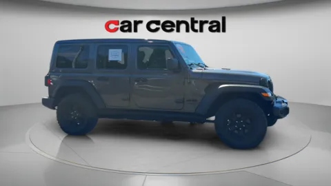 More photos of 2021 Jeep Wrangler Unlimited Willys at Car Central Milford, CT
