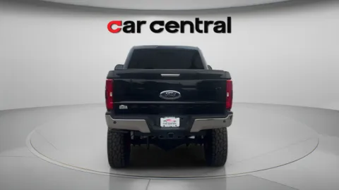 More photos of 2017 Ford F-350SD Lariat at Car Central Milford, CT