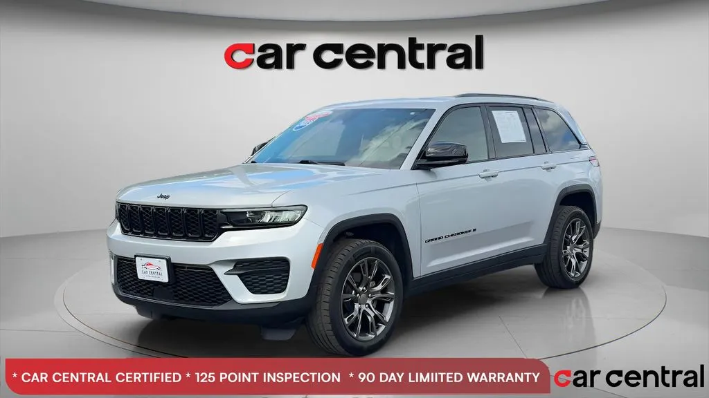 Silver 2023 Jeep Grand Cherokee Altitude X for sale in Milford, CT