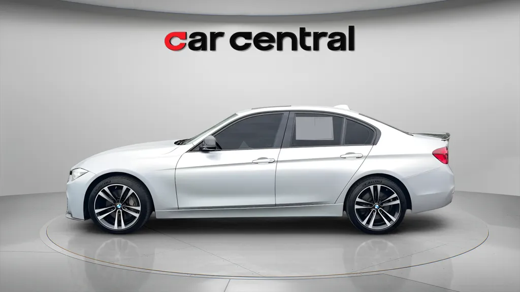 Another view of 2018 BMW 3 Series 340i xDrive for sale in Milford, CT at Car Central Milford