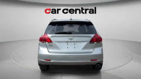 More photos of 2015 Toyota Venza LE at Car Central Milford, CT