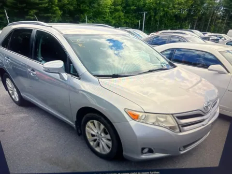 More photos of 2015 Toyota Venza LE at Car Central Milford, CT