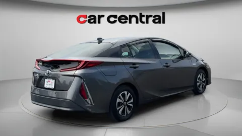 More photos of 2017 Toyota Prius Prime Advanced at Car Central Milford, CT