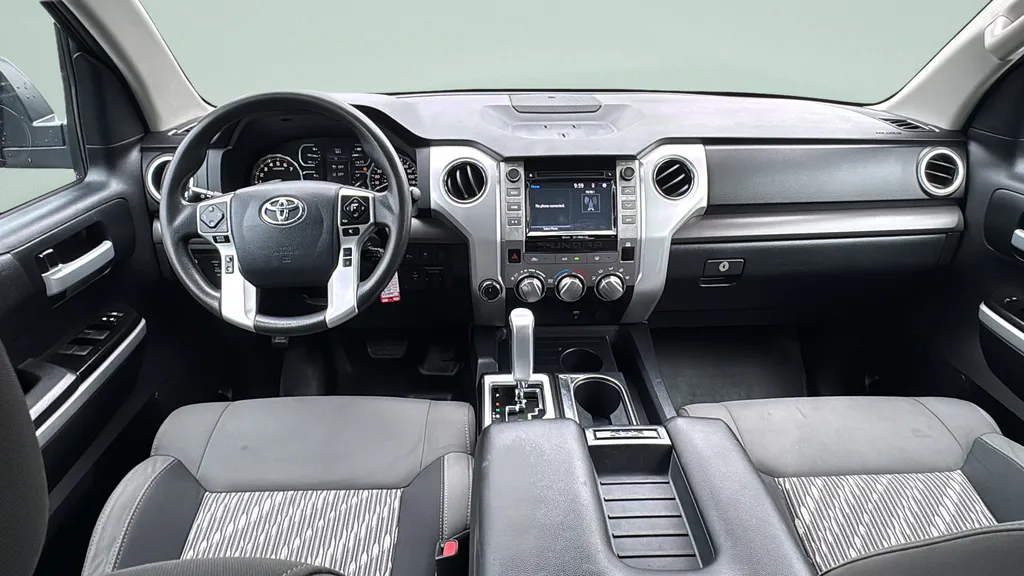 2018 Toyota Tundra SR5 - Photo 11