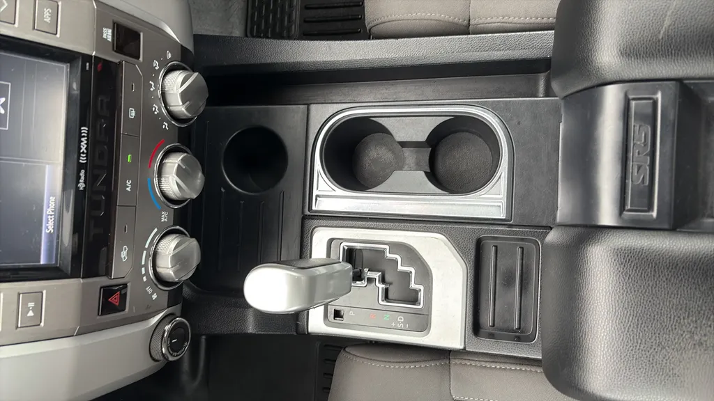 2018 Toyota Tundra SR5 - Photo 15