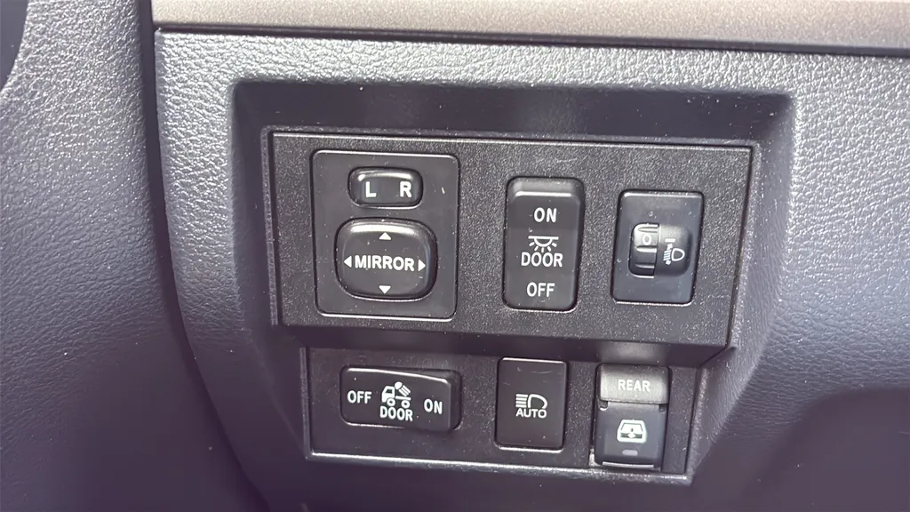 2018 Toyota Tundra SR5 - Photo 22
