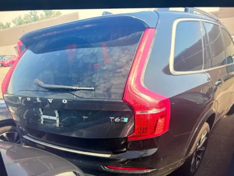 Another view of 2017 Volvo XC90 T6 Momentum for sale in Milford, CT at Car Central Milford