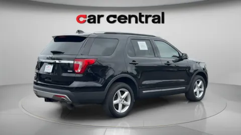 More photos of 2017 Ford Explorer XLT at Car Central Milford, CT