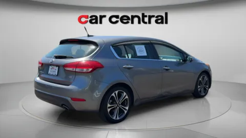 More photos of 2016 Kia Forte5 EX at Car Central Milford, CT
