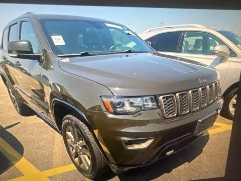 More photos of 2016 Jeep Grand Cherokee Limited at Car Central Milford, CT