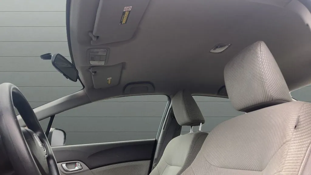 2012 Honda Civic HYBRID - Photo 15