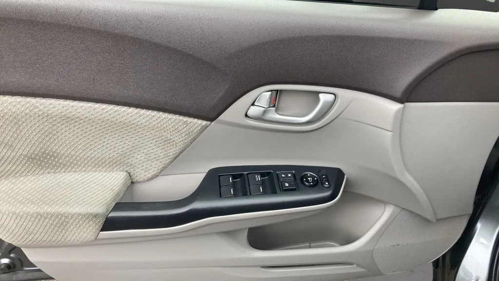 2012 Honda Civic HYBRID - Photo 24