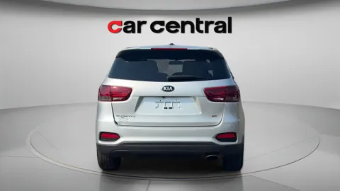 More photos of 2020 Kia Sorento LX at Car Central Milford, CT