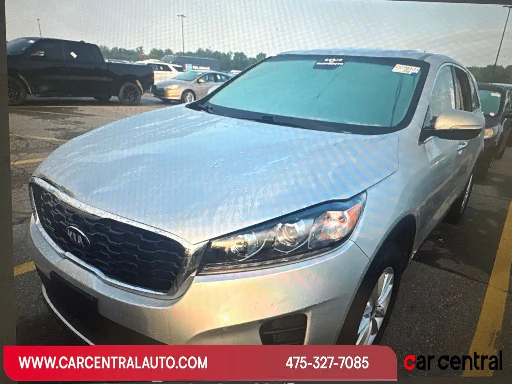 Silver 2020 Kia Sorento LX for sale in Milford, CT