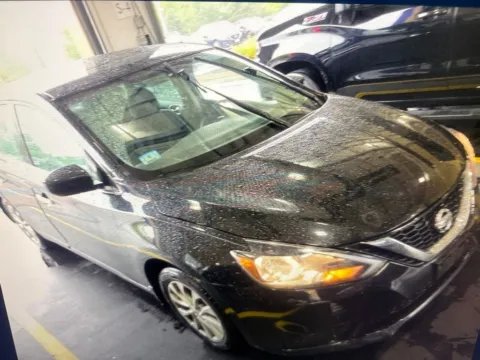 More photos of 2018 Nissan Sentra SV at Car Central Milford, CT