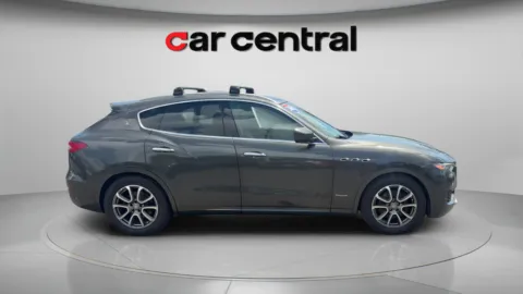 More photos of 2018 Maserati Levante GranLusso at Car Central Milford, CT