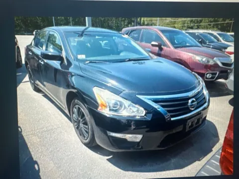 More photos of 2013 Nissan Altima 2.5 at Car Central Milford, CT