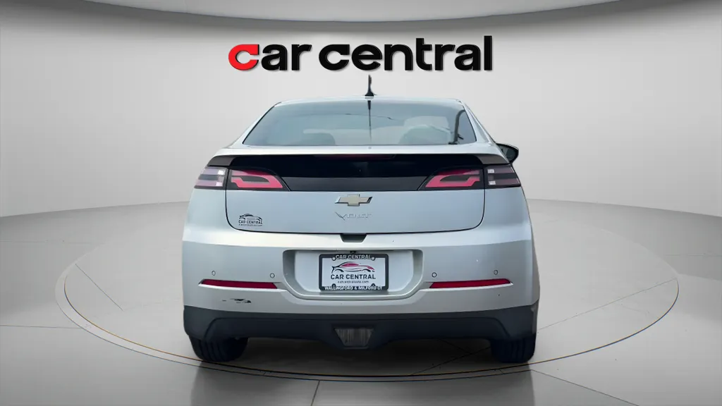 More photos of 2014 Chevrolet Volt at Car Central Milford, CT